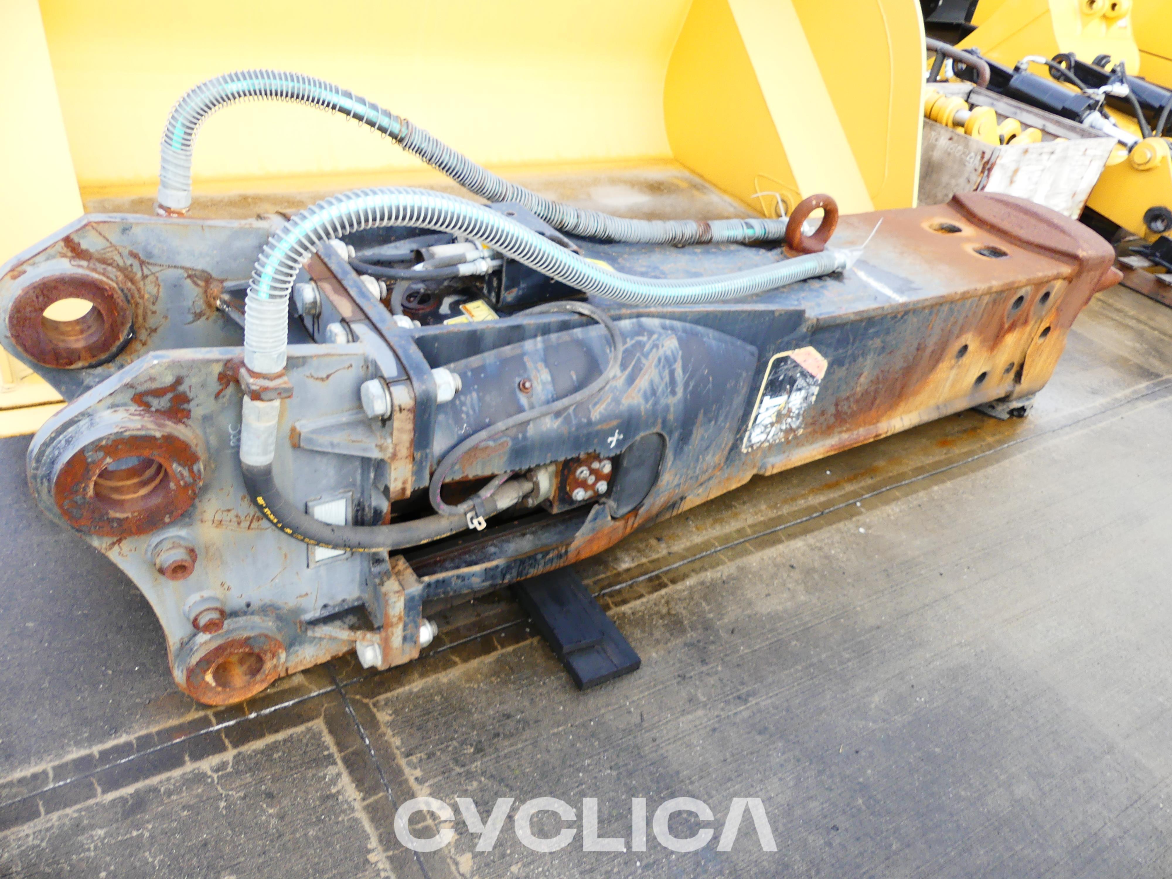 Other used construction equipment  H180 W9C00143 - 3