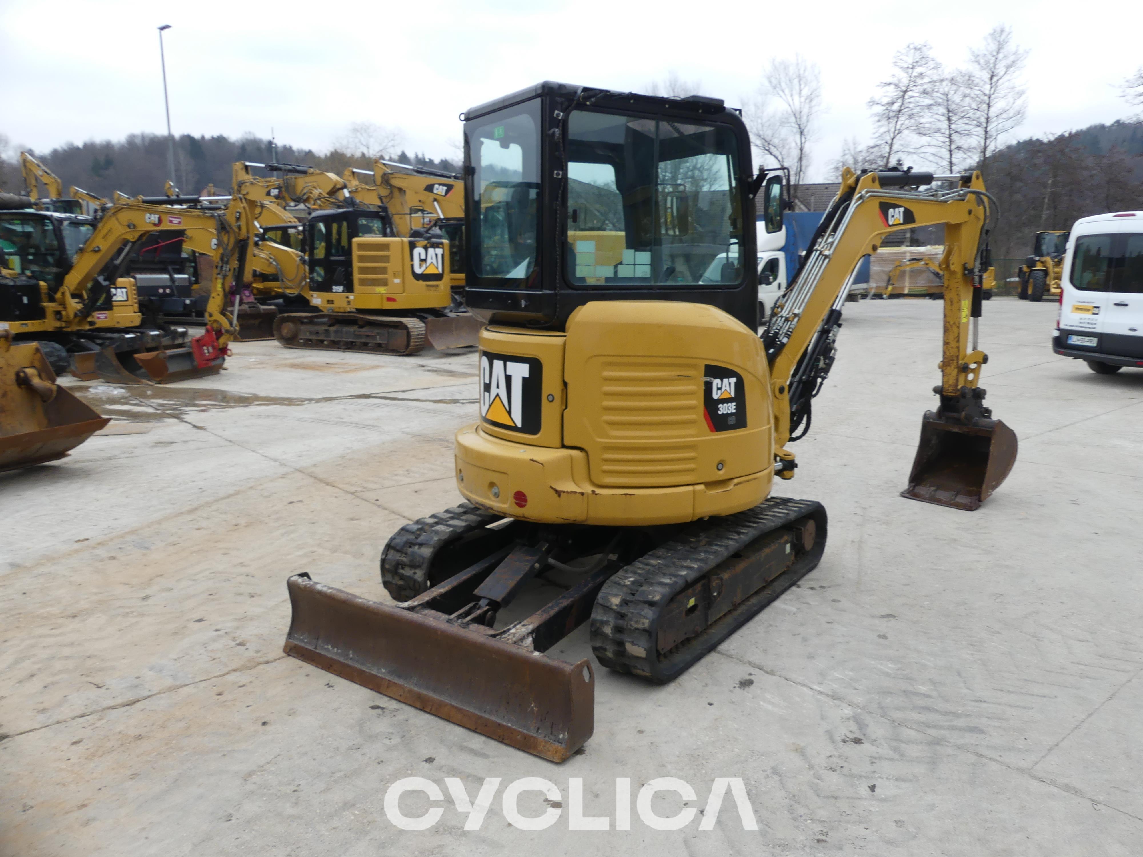 Eskavatorë me Zinxhirë  303E CR SGE00744 - 22