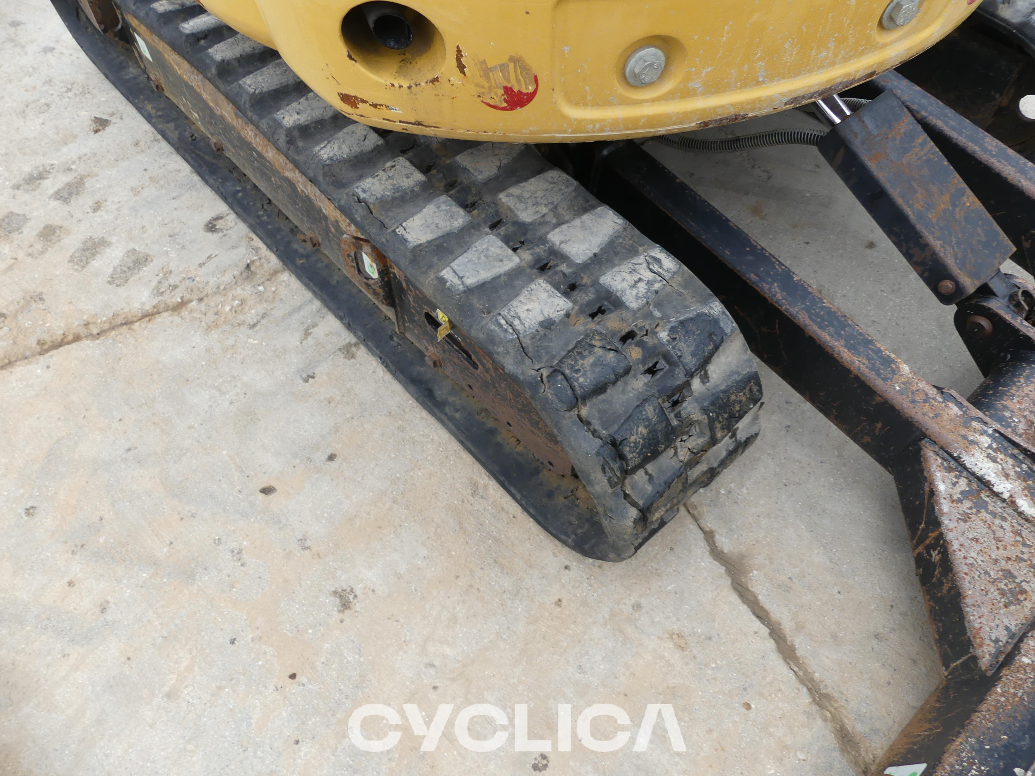 Eskavatorë me Zinxhirë  303E CR SGE00744 - 18