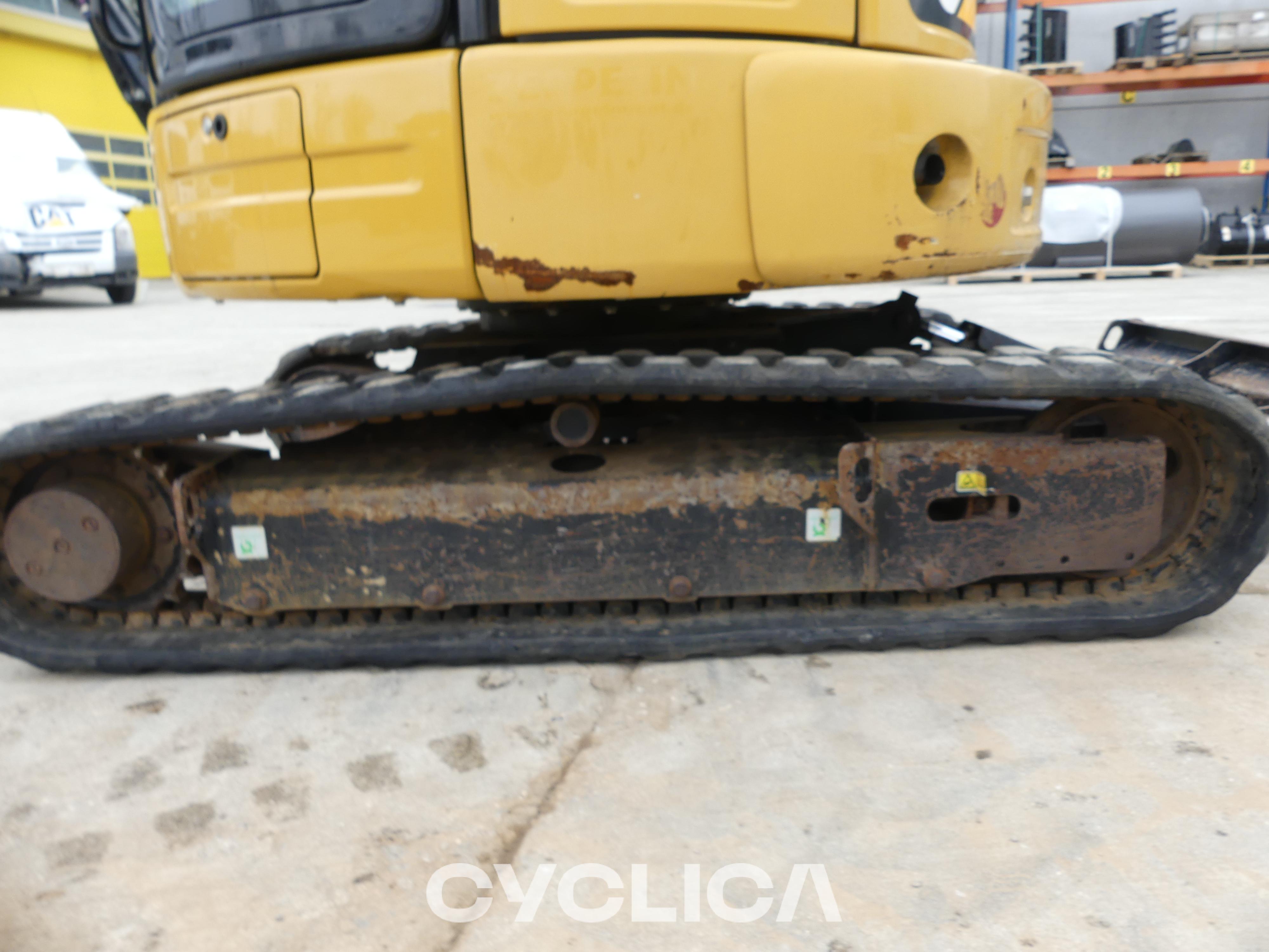 Eskavatorë me Zinxhirë  303E CR SGE00744 - 17