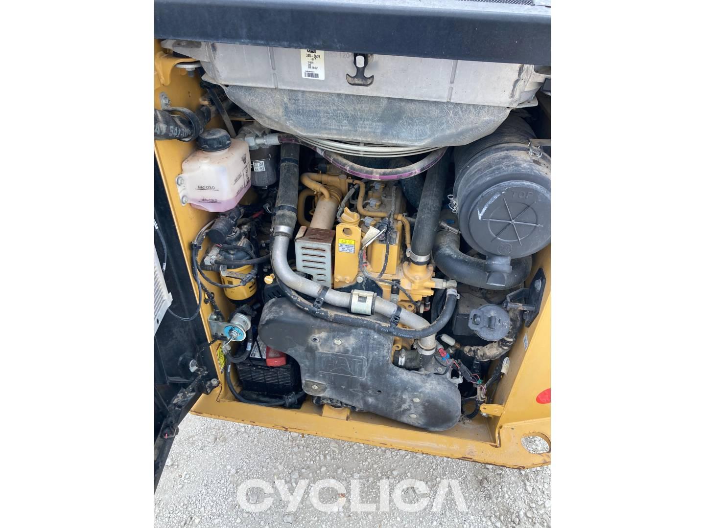 Mini utovarivači  242D3 HSX02728 - 8