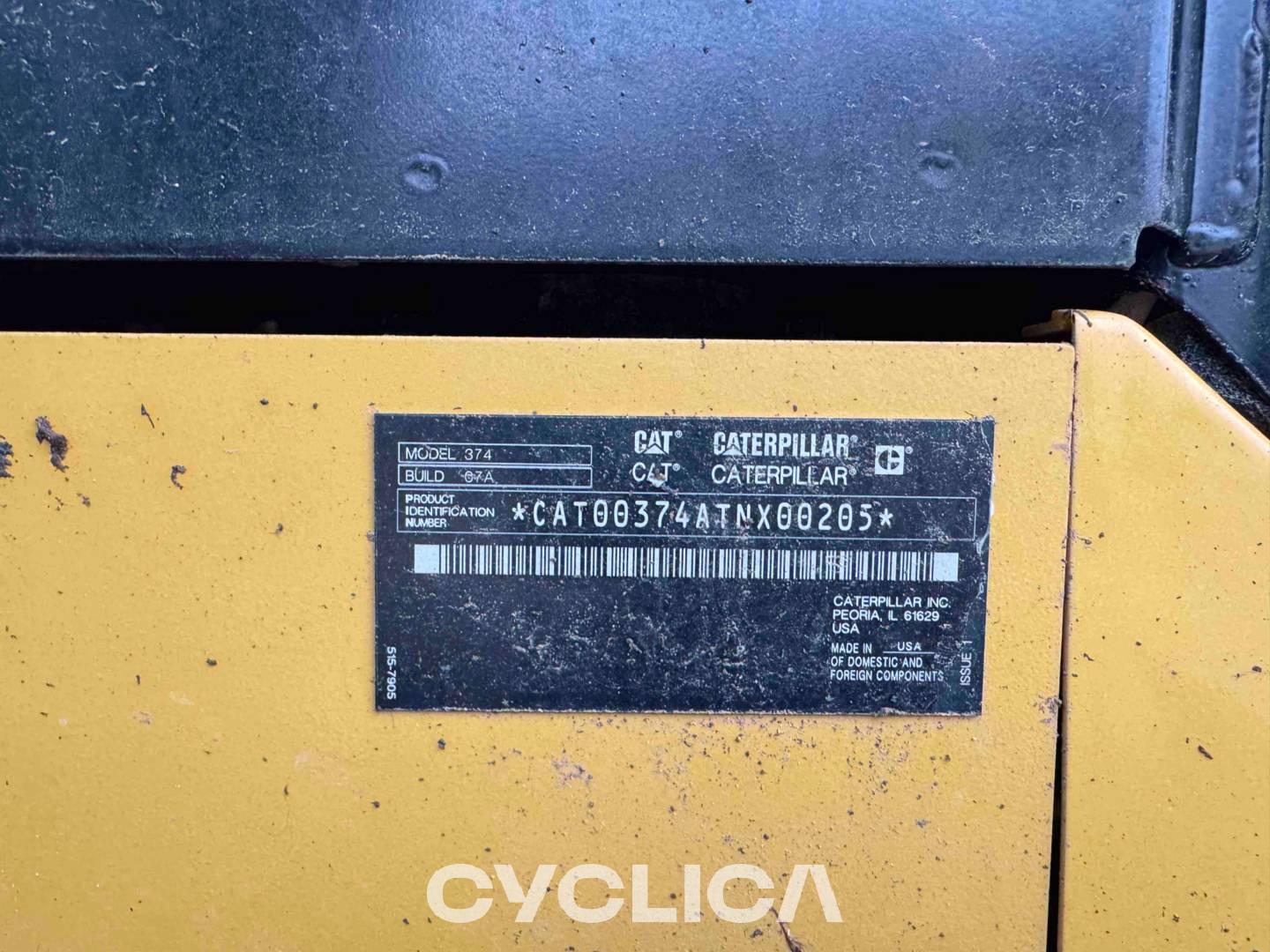 Eskavatorë me Zinxhirë  374-07 TNX00205 - 7