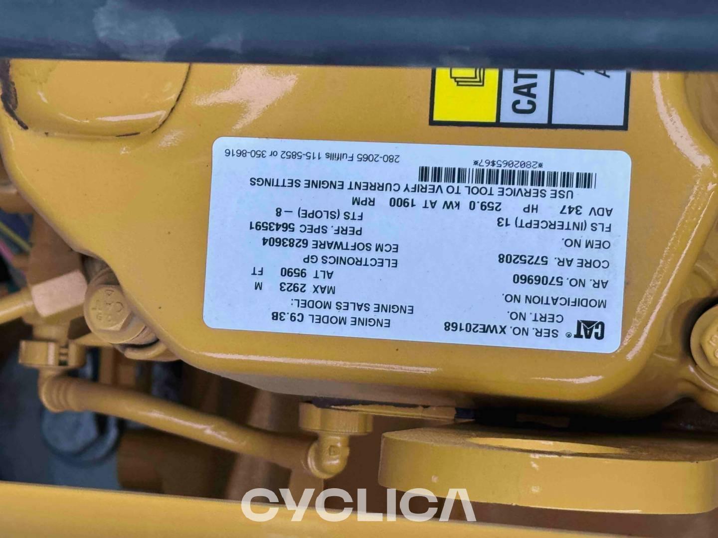 Eskavatorë me Zinxhirë  340-08 EFH10501 - 8