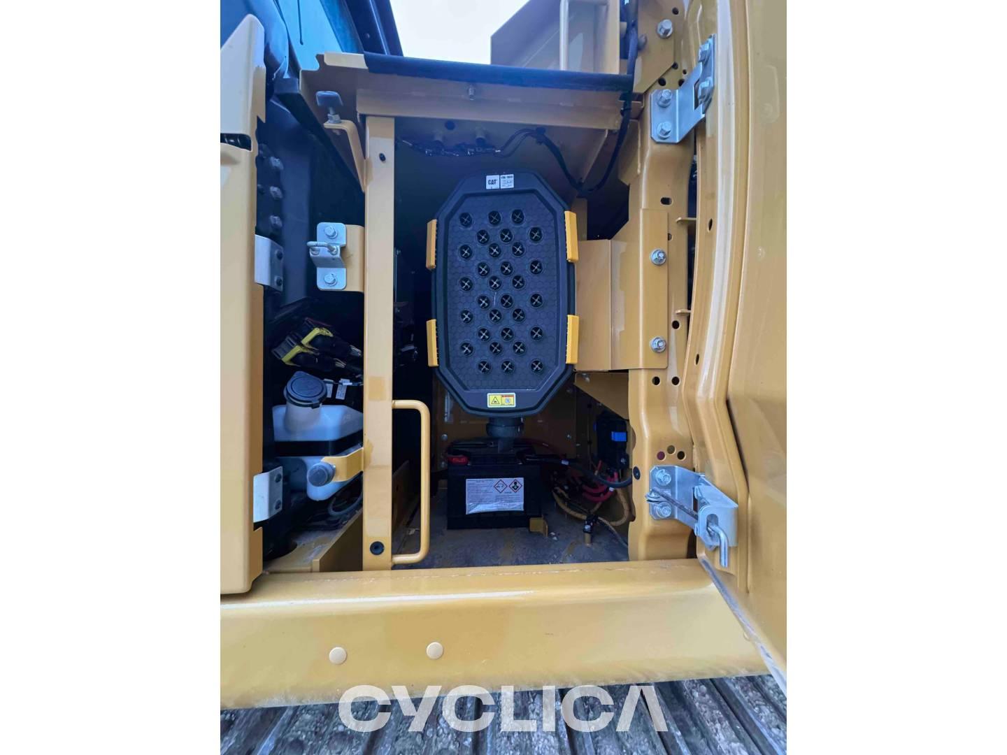 Eskavatorë me Zinxhirë  340-08 EFH10501 - 30