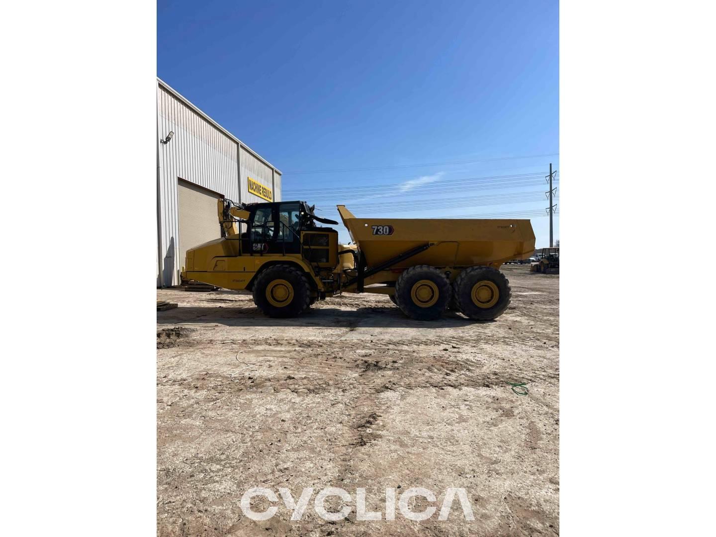 Dumpers and articulated trucks  730-04 3T303477 - 13
