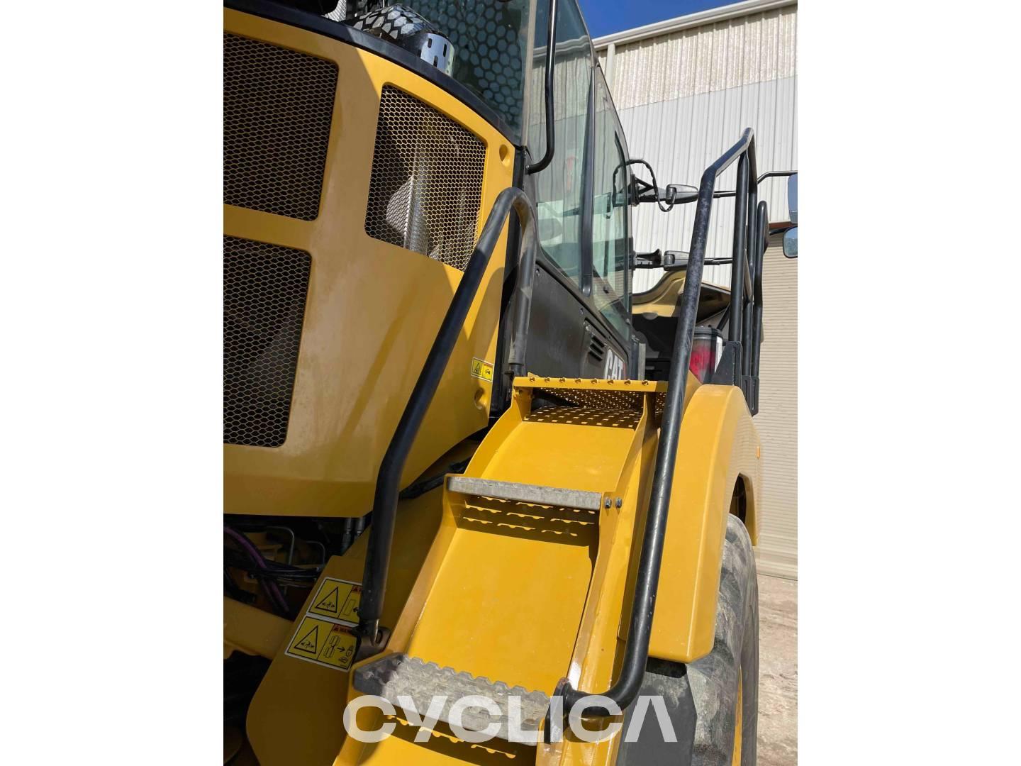 Dumpers and articulated trucks  730-04 3T303477 - 25