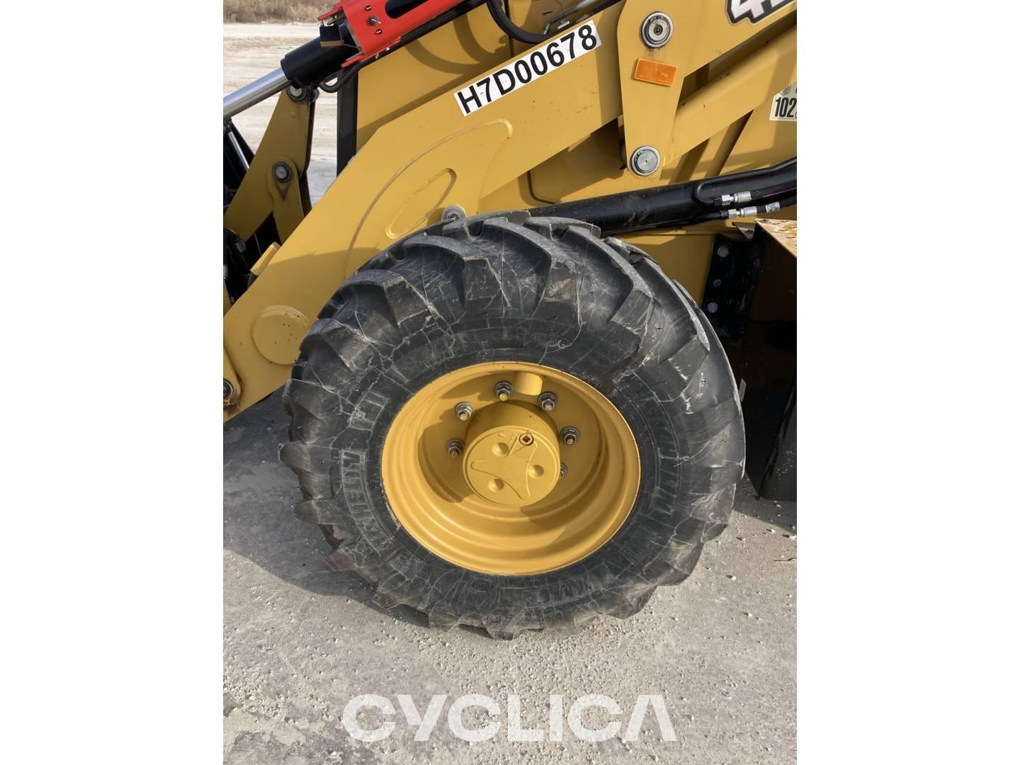 Backhoe loaders  428-07 H7D00678 - 22