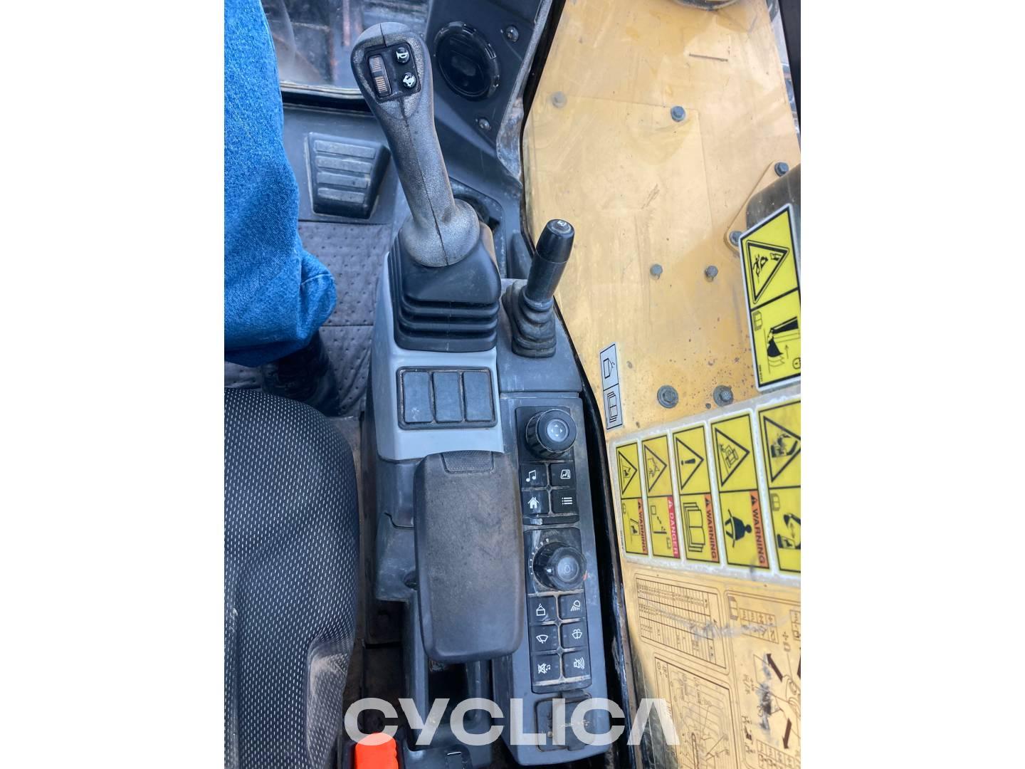 Eskavatorë me Zinxhirë  308-07CR GG803123 - 20