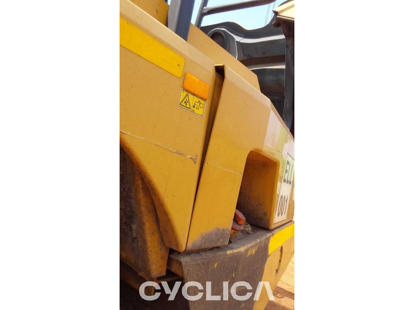 Damperi i zglobni kamioni  745 3F601418 - 8