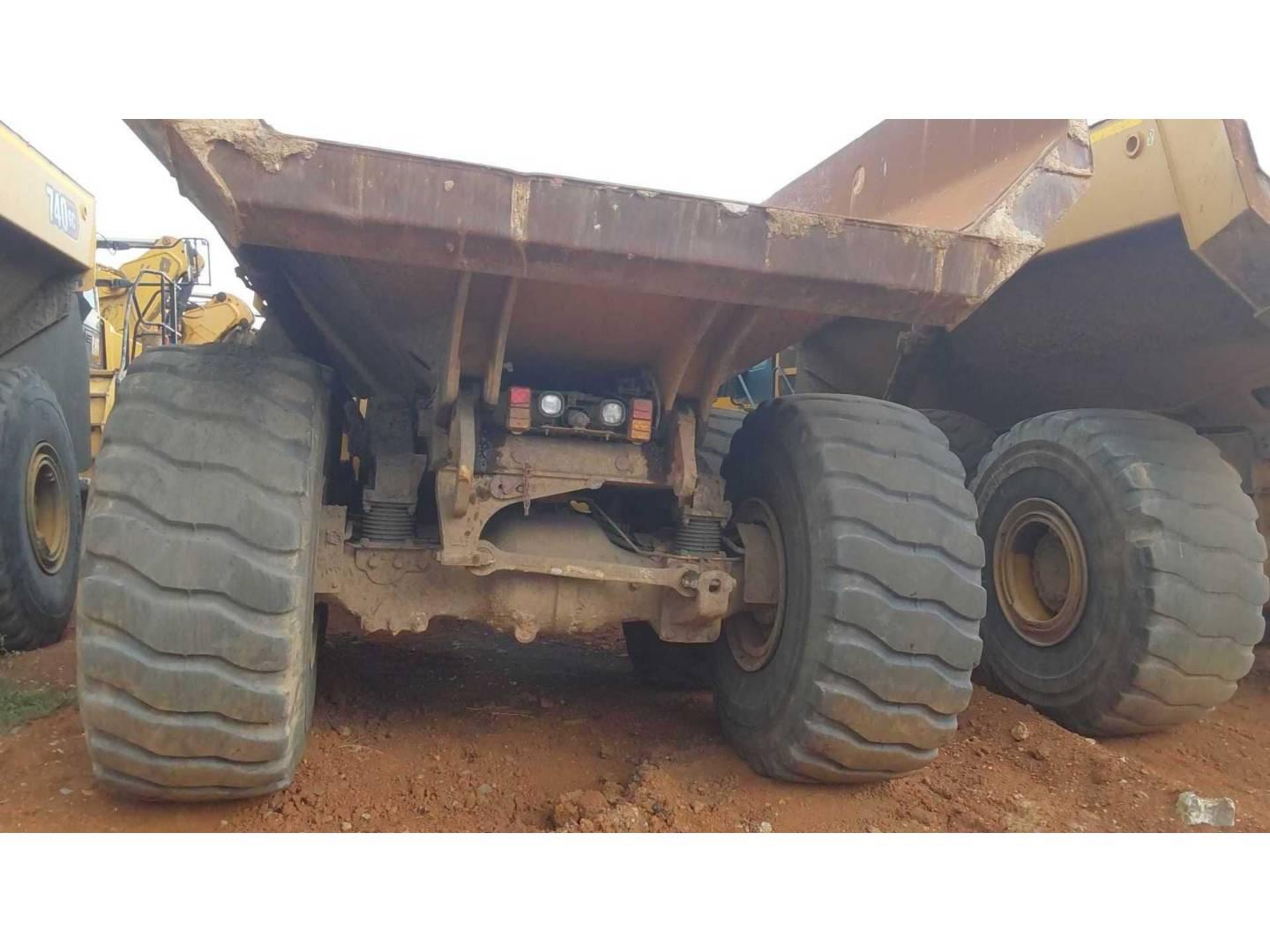 Dumpers y camiones articulados  745 3F605638 - 4