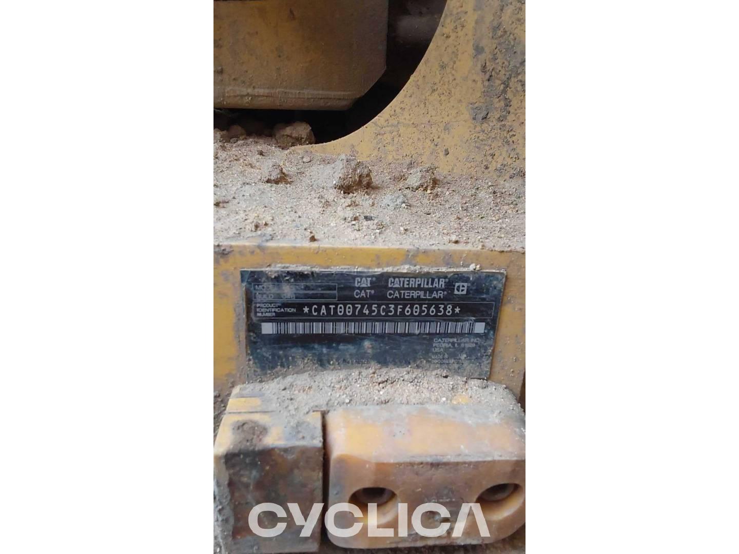 Dumpers y camiones articulados  745 3F605638 - 6