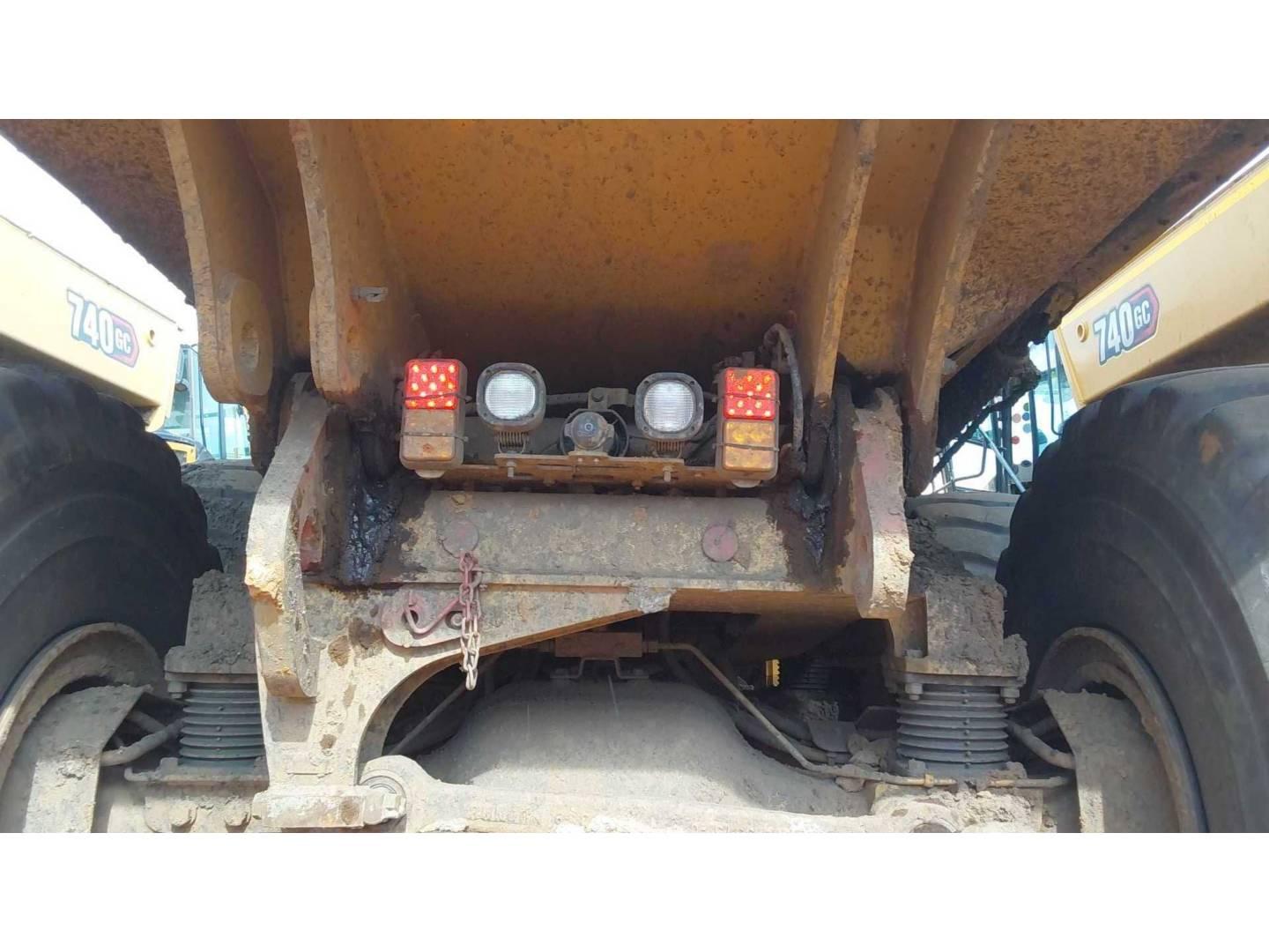 Dumpers y camiones articulados  745 3F605638 - 14