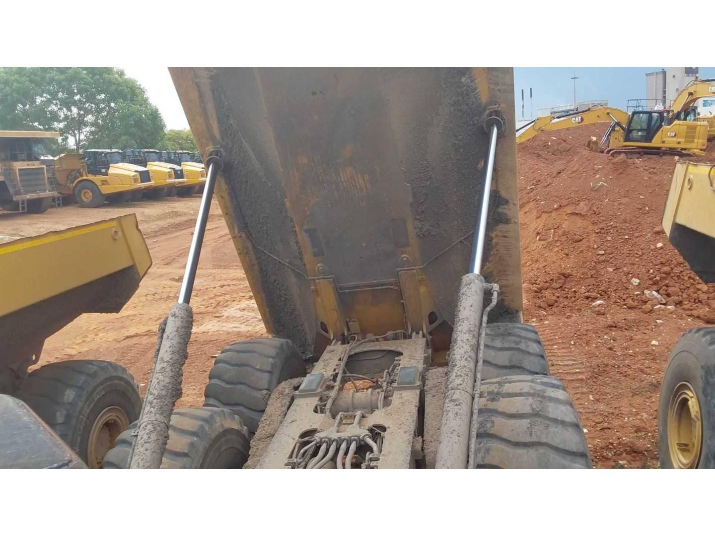 Dumpers y camiones articulados  745 3F605638 - 15