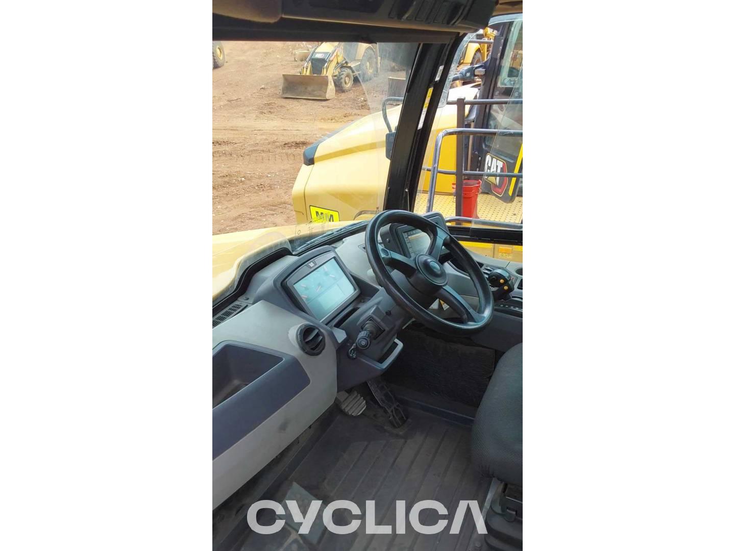 Dumpers y camiones articulados  745 3F605638 - 18