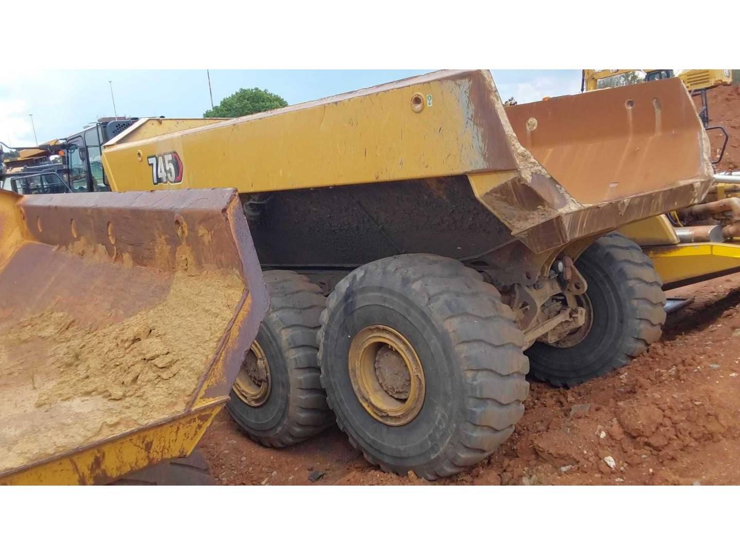 Dumpers y camiones articulados  745 3F605636 - 3