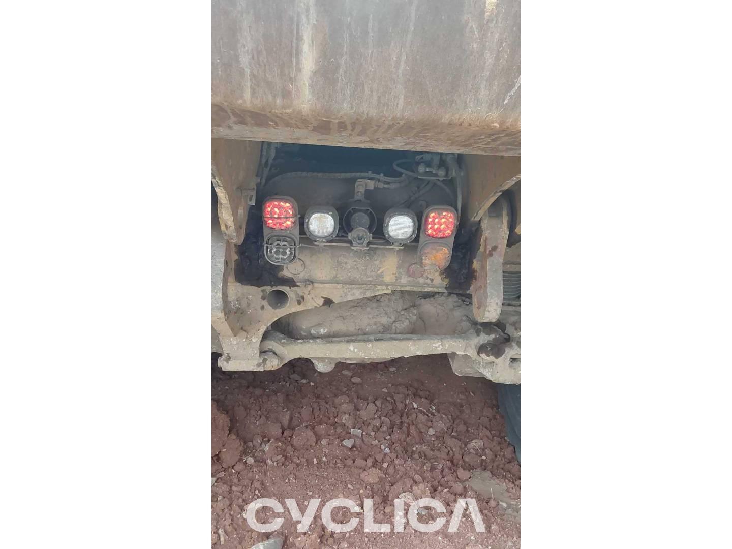 Dumpers y camiones articulados  745 3F605636 - 13