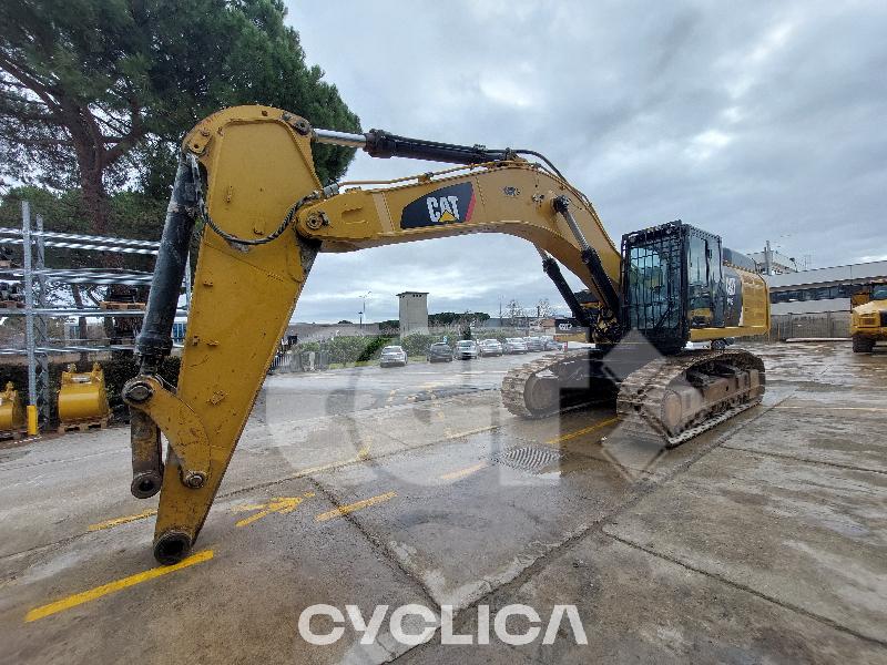 Eskavatorë me Zinxhirë  349E KFX00241 - 2