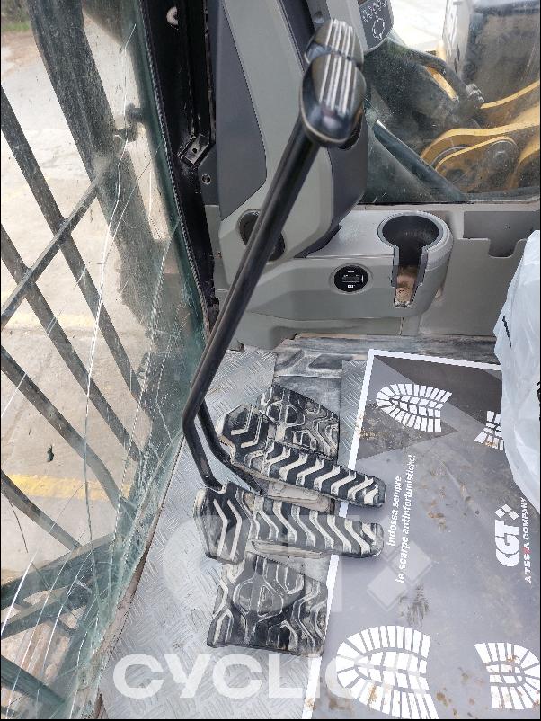 Eskavatorë me Zinxhirë  349E KFX00241 - 16