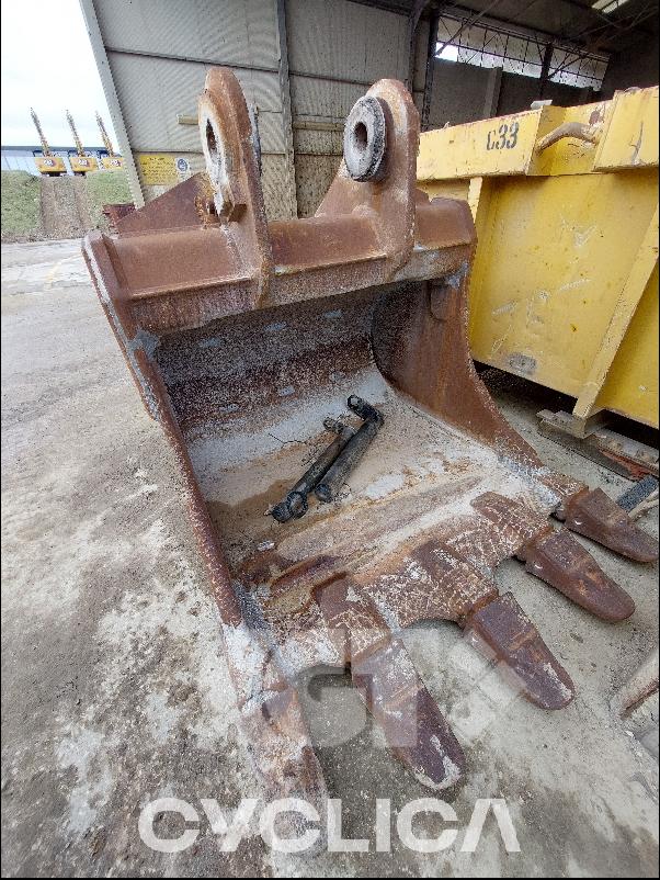 Eskavatorë me Zinxhirë  349E KFX00241 - 24