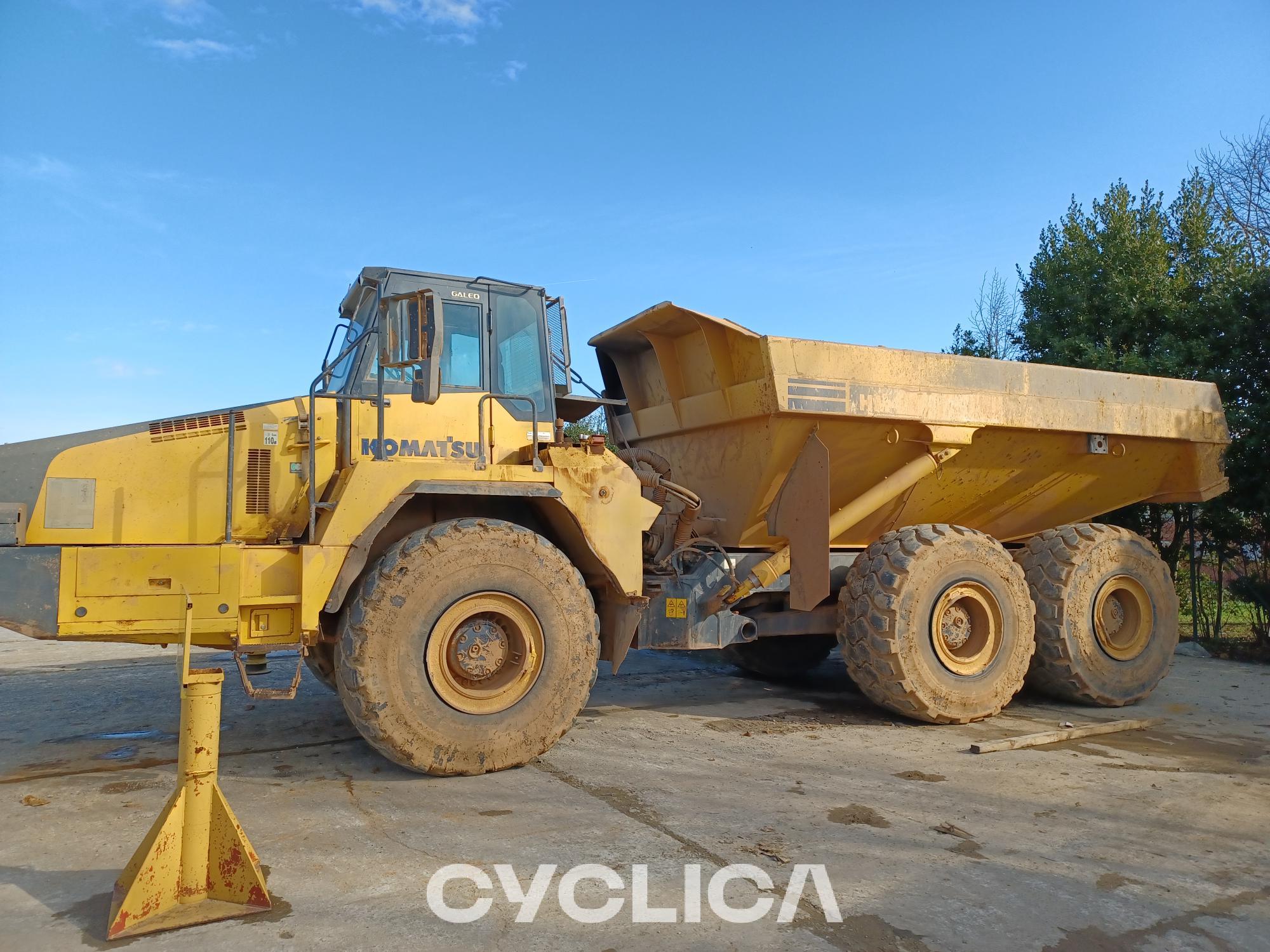Demperji in zglobni tovornjaki  HM400-2 A26002369 - 1