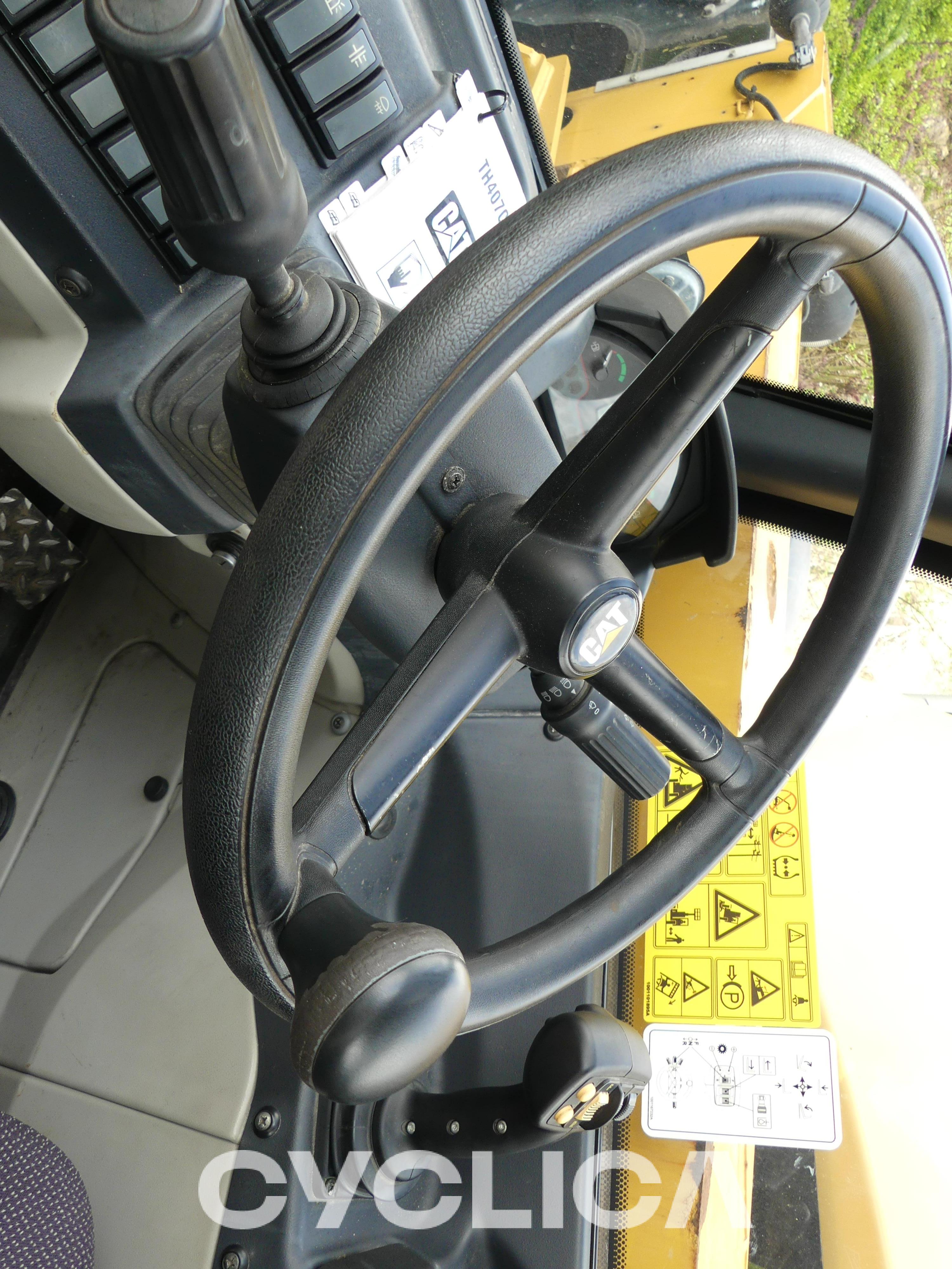 Telescopic manipulators  TH407 C MLH01235 - 6