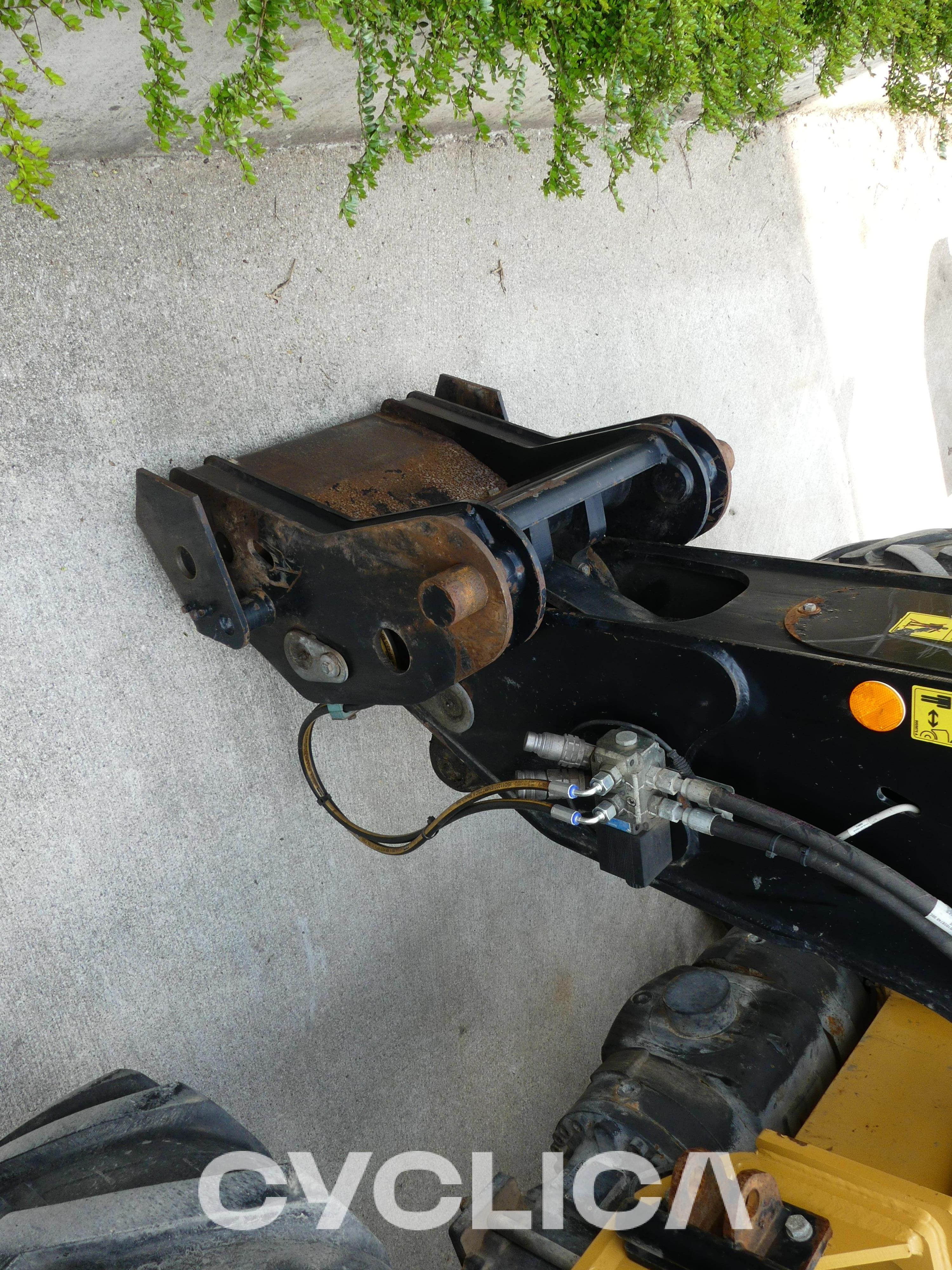 Telescopic manipulators  TH407 C MLH01235 - 10