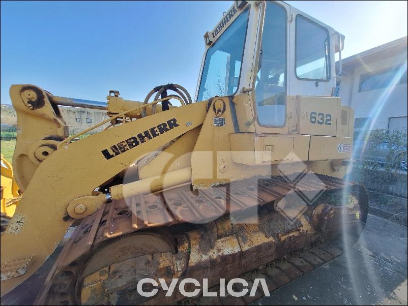 Track loaders  LR632 393/2214 - 3
