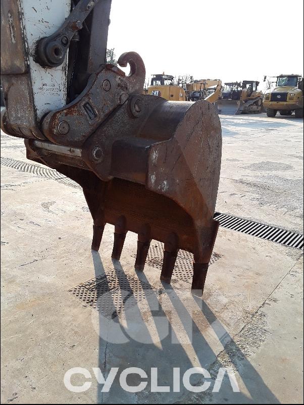 Eskavatorë me Zinxhirë  R922 041762 - 7
