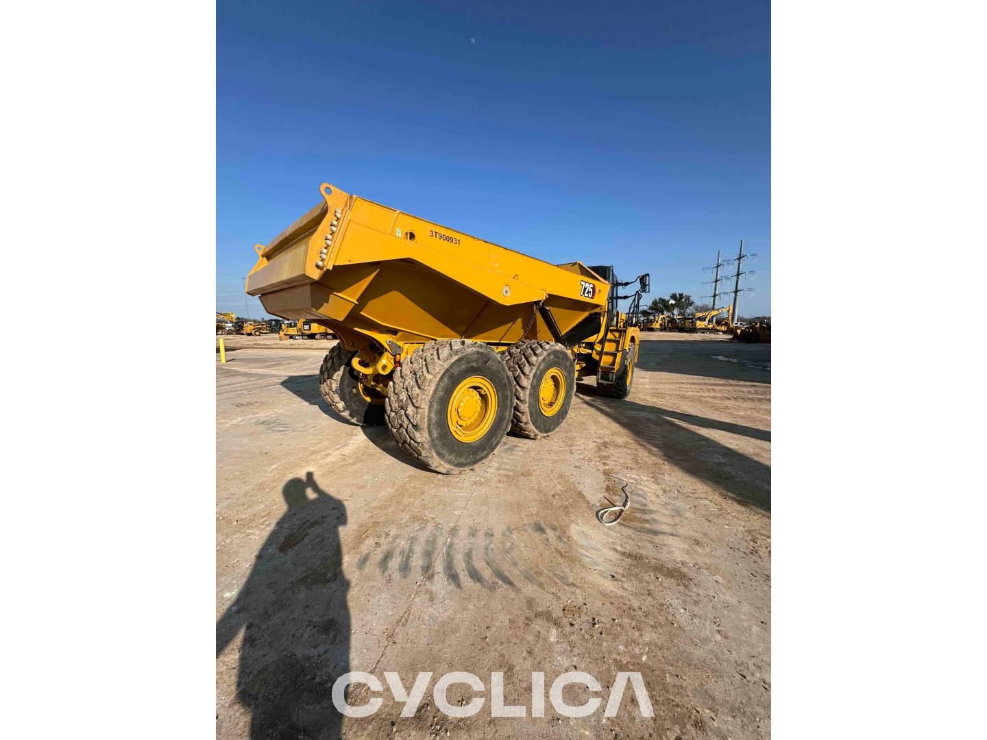 Dumpers and articulated trucks  725 3T900931 - 4