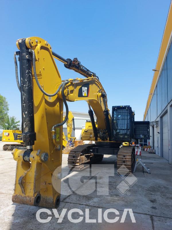 Eskavatorë me Zinxhirë  352F NDC80239 - 2