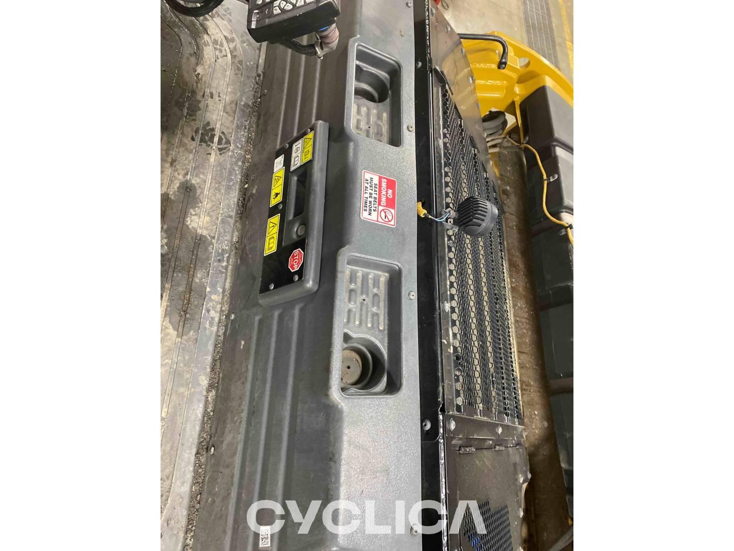 Kompaktorët  CB15 M9401030 - 15