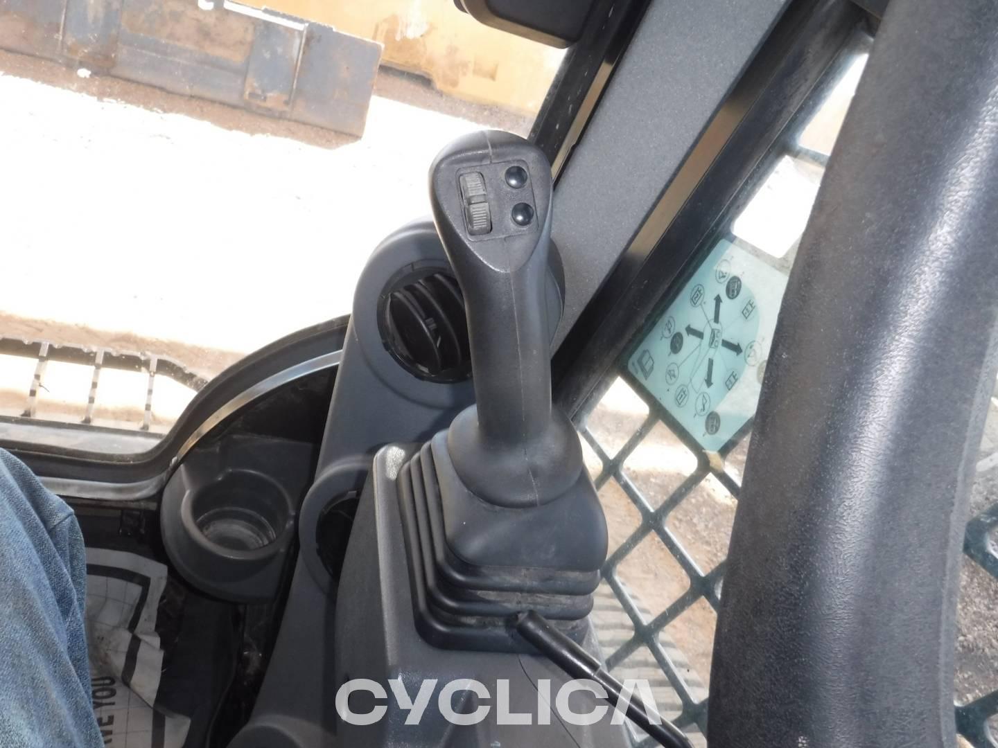 Skid steers  289D3 JX908092 - 19