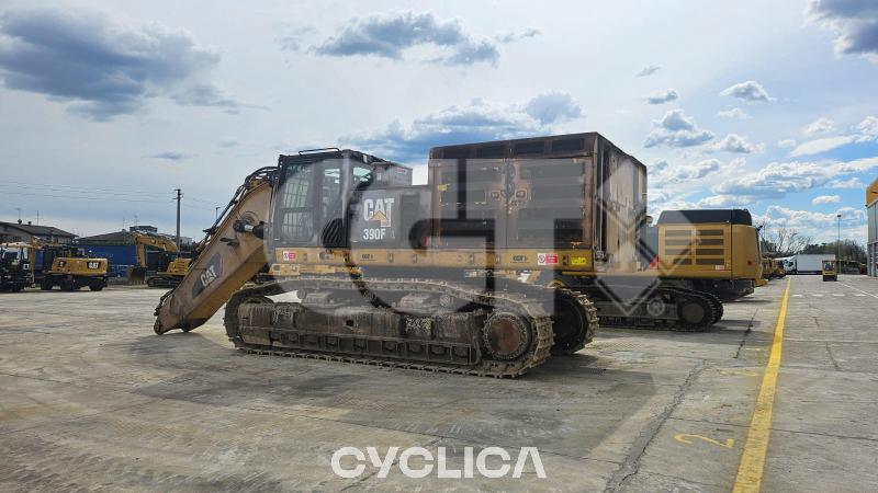 Eskavatorë me Zinxhirë  390F HNG00219 - 2