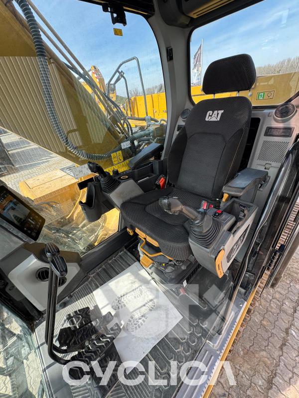 Eskavatorë me Zinxhirë  330 NG PFN00409 - 12