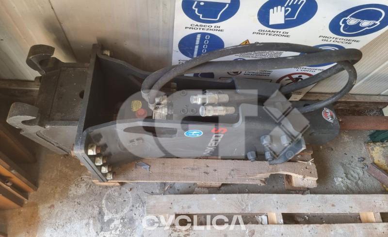 Eskavatorë me Zinxhirë  VIO33 LMYJ62### - 9
