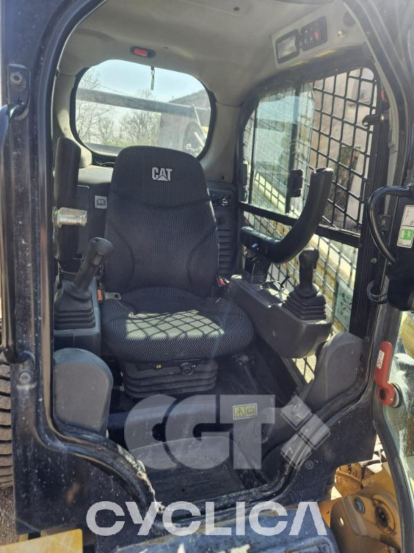 Chargeuses compactes  262D3 W6E00744 - 12