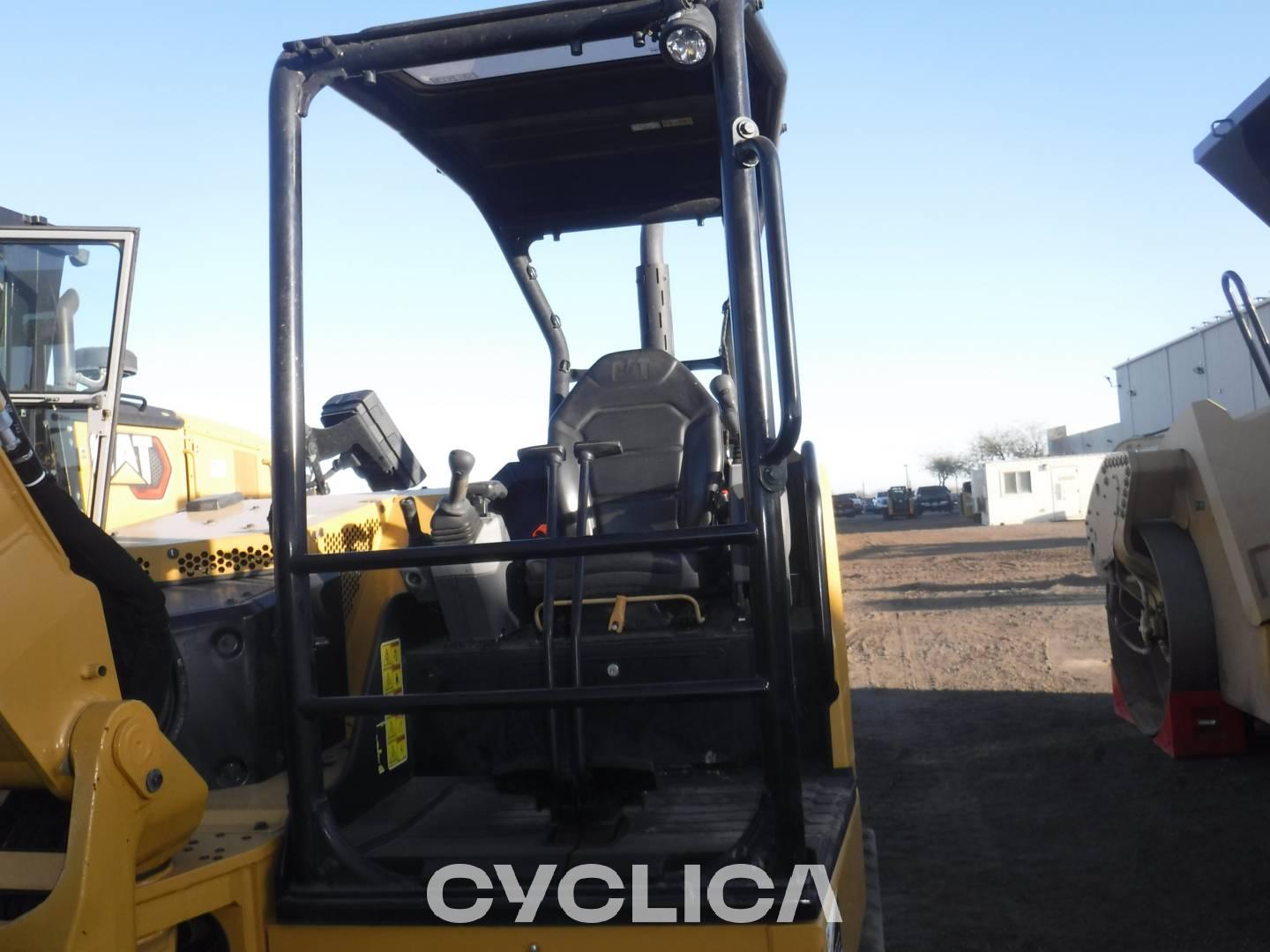 Eskavatorë me Zinxhirë  306-07CR 6G605796 - 24