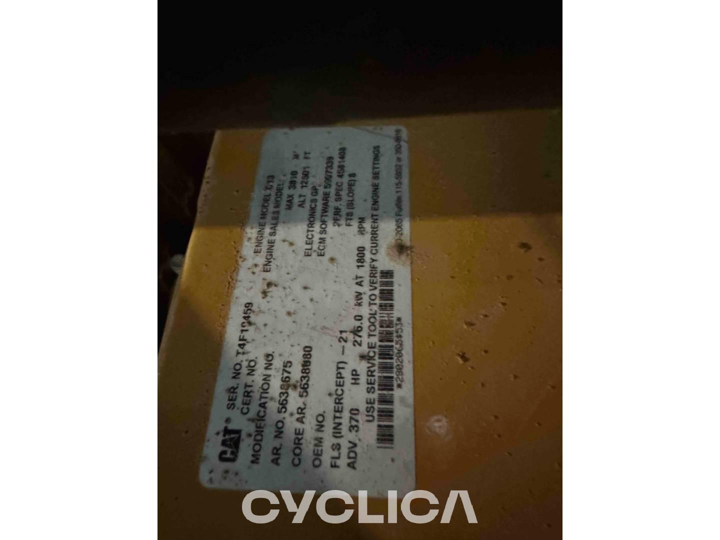 Dumpera dhe kamionë të artikuluar  730-04 3T301790 - 8