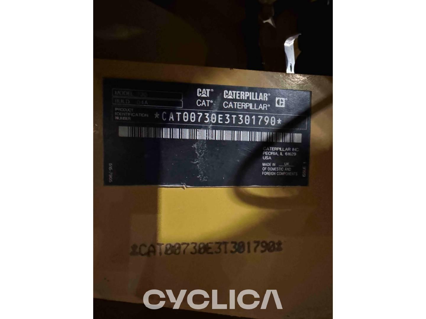 Dumpera dhe kamionë të artikuluar  730-04 3T301790 - 17