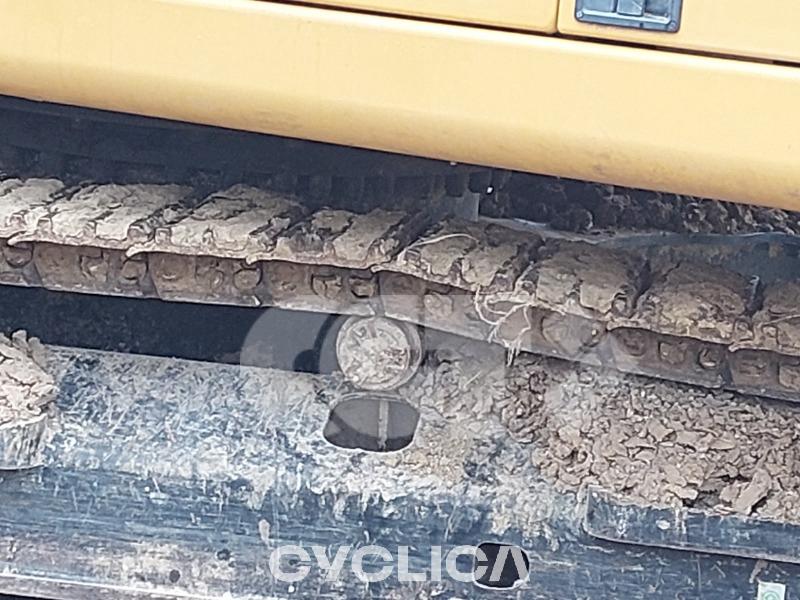 Eskavatorë me Zinxhirë  323LN KPE10049 - 5