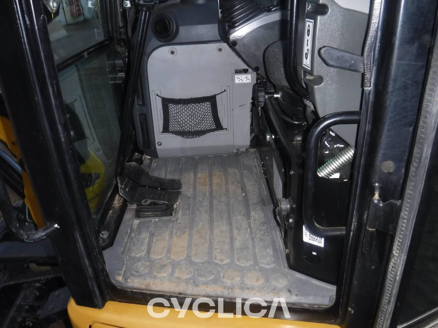 Eskavatorë me Zinxhirë  304E2CR ME409430 - 18