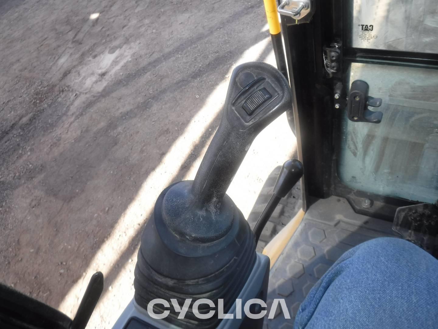 Eskavatorë me Zinxhirë  304E2CR ME409430 - 24