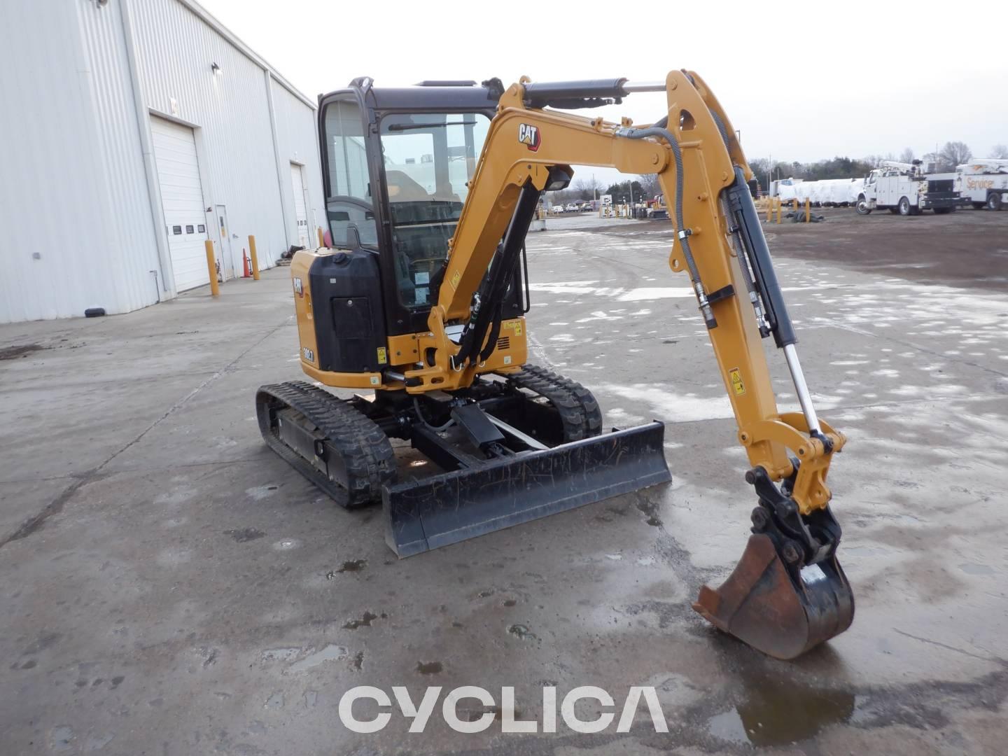 Eskavatorë me Zinxhirë  302.7-07CR CZ604834 - 3