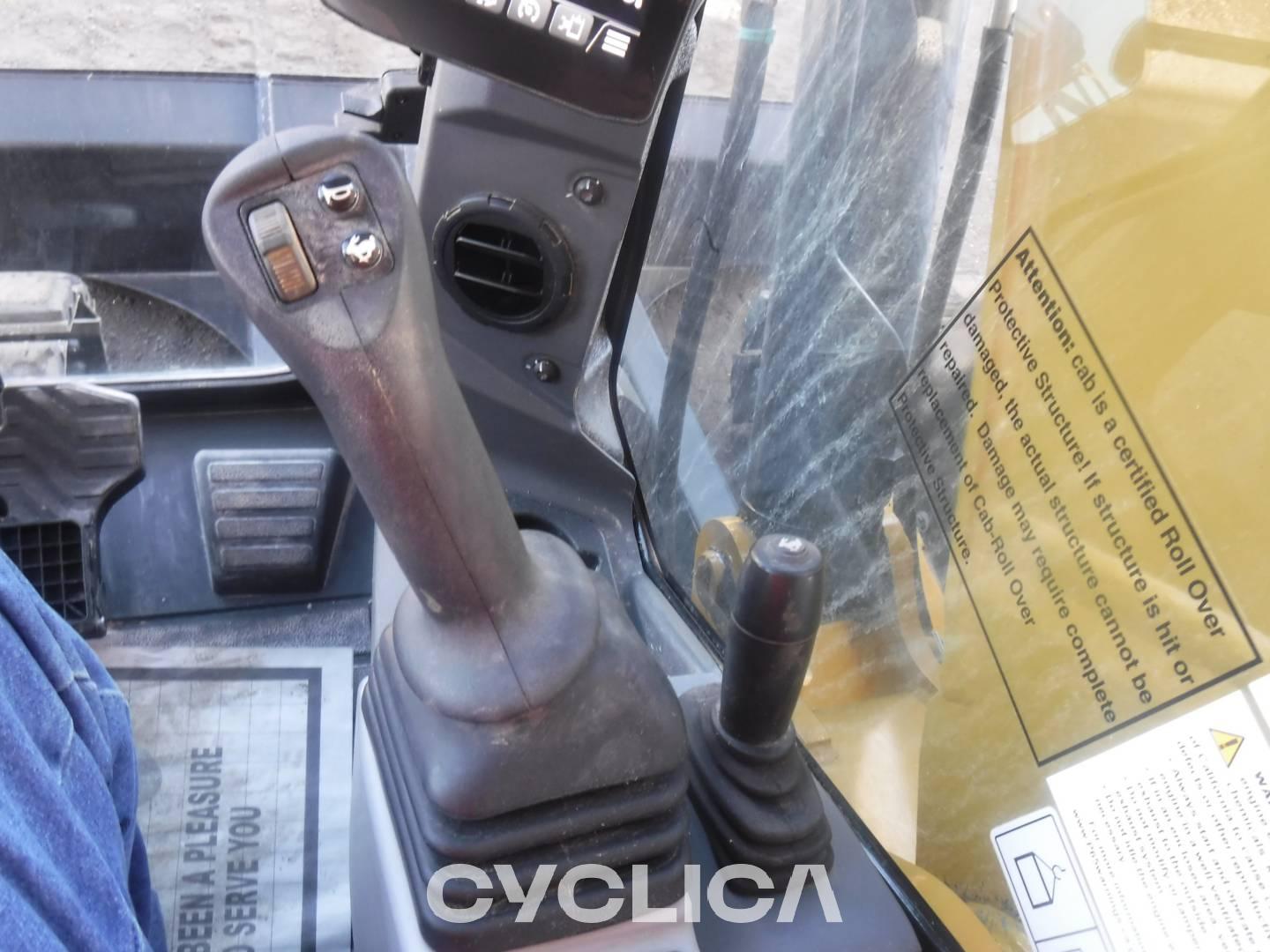 Eskavatorë me Zinxhirë  307.5-07 GW703221 - 21
