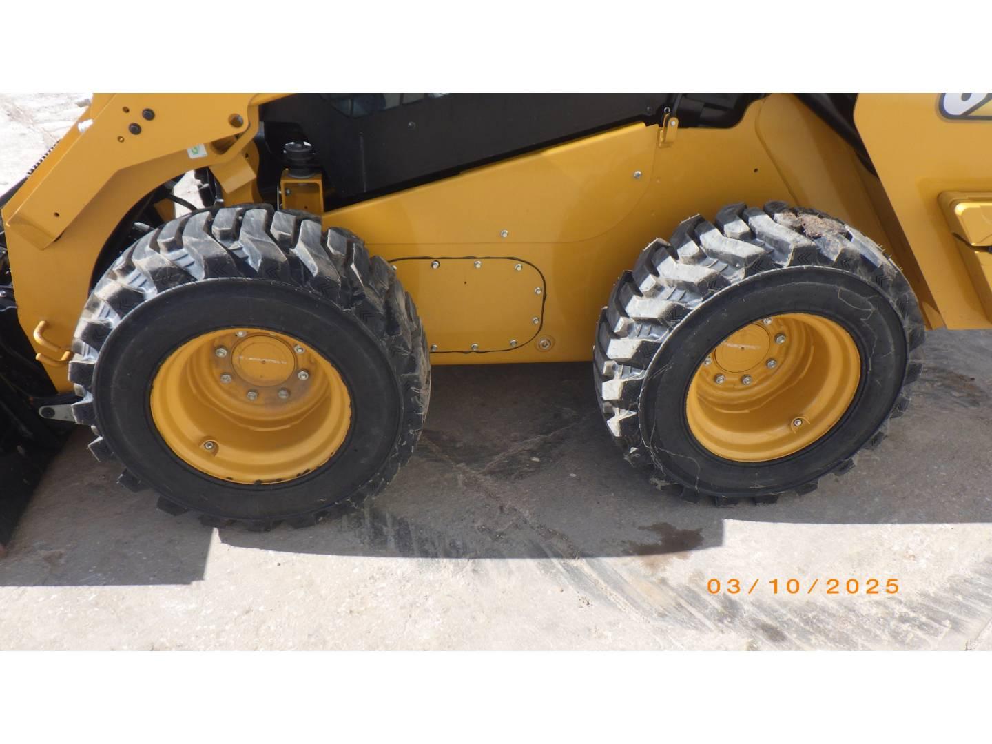 Skid steers  262D3 TP401904 - 12
