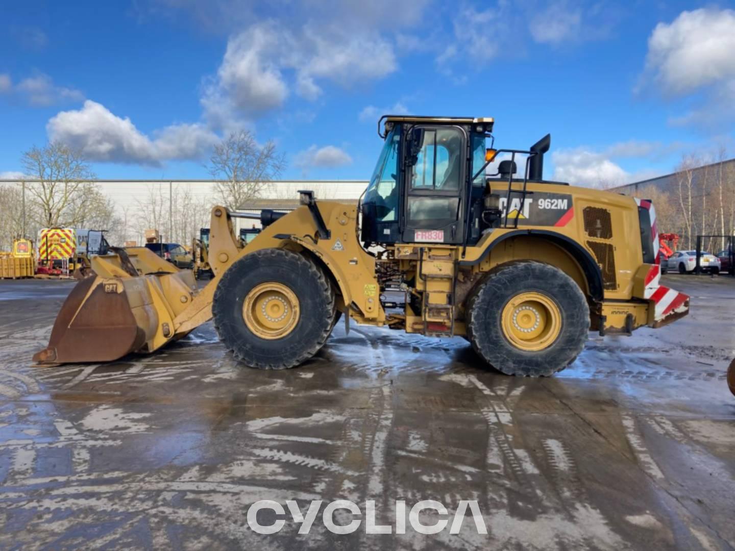 Натоварувачи на тркала  962M JYD10289 - 11