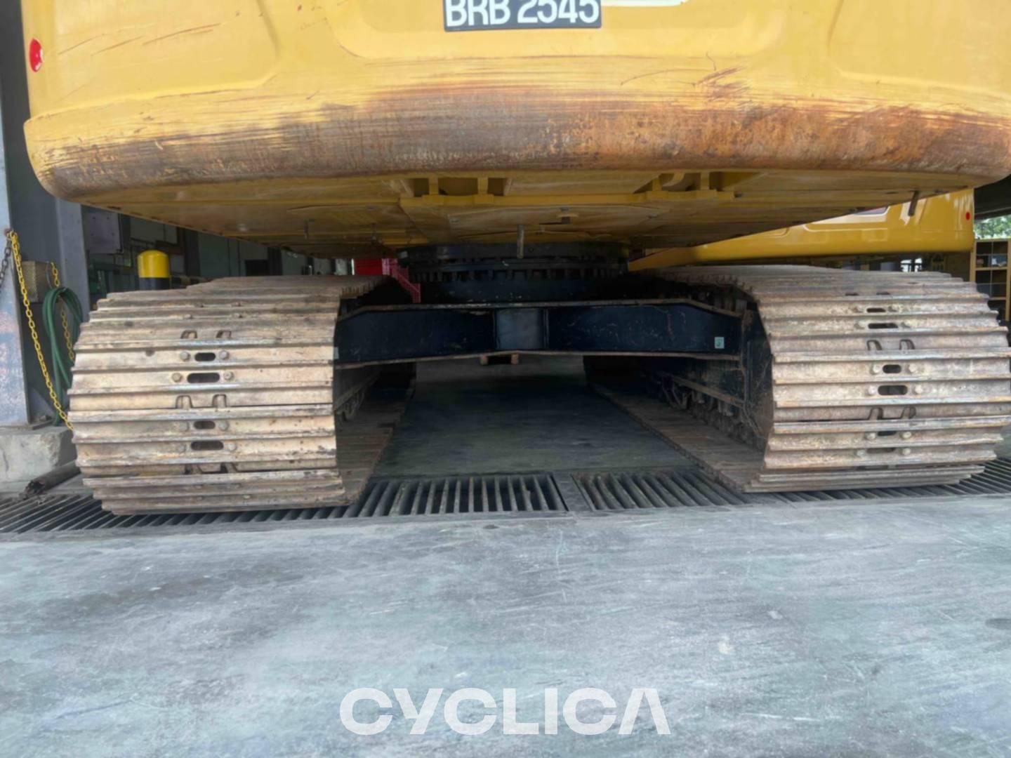 Eskavatorë me Zinxhirë  320-05GX SYW10795 - 10