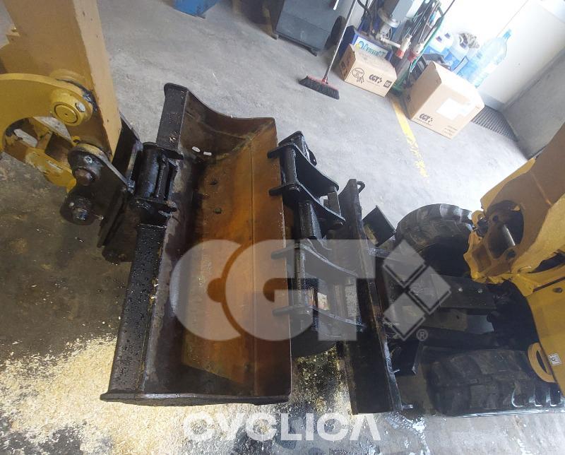 Eskavatorë me Zinxhirë  301.7 JH702145 - 6
