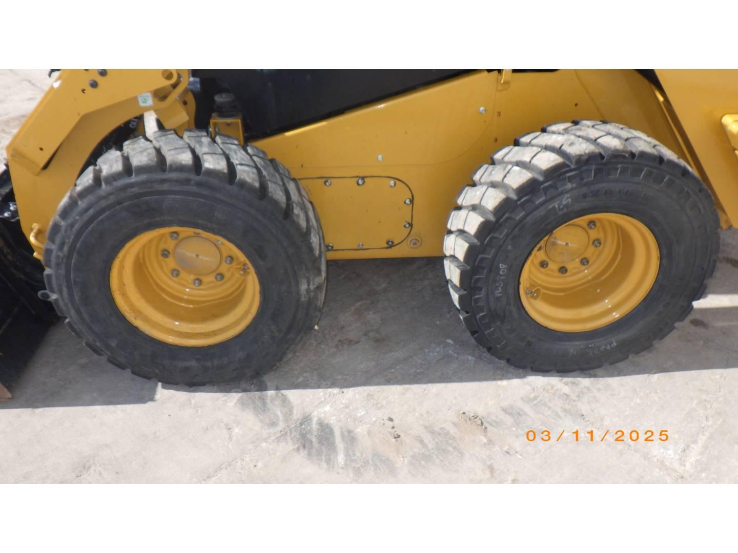 Skid steers  262D3 TP401279 - 13