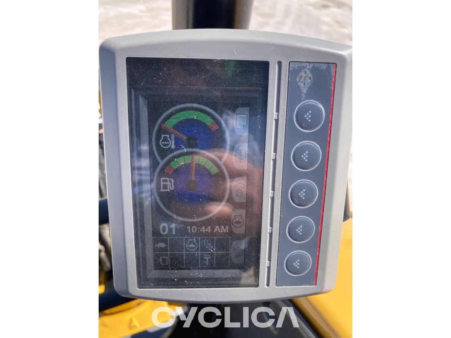 Eskavatorë me Zinxhirë  303.5E2CR JWY07760 - 6
